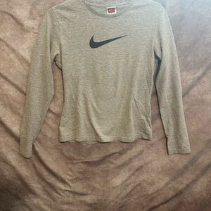 Nike Women's Heather Gray Long Sleeve Tee